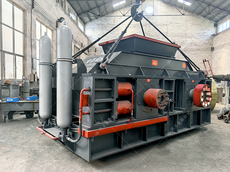 時產(chǎn)150噸選哪個型號液壓對輥破碎機？