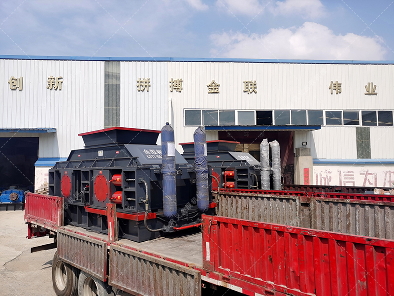 時產(chǎn)150噸選哪個型號液壓對輥破碎機？