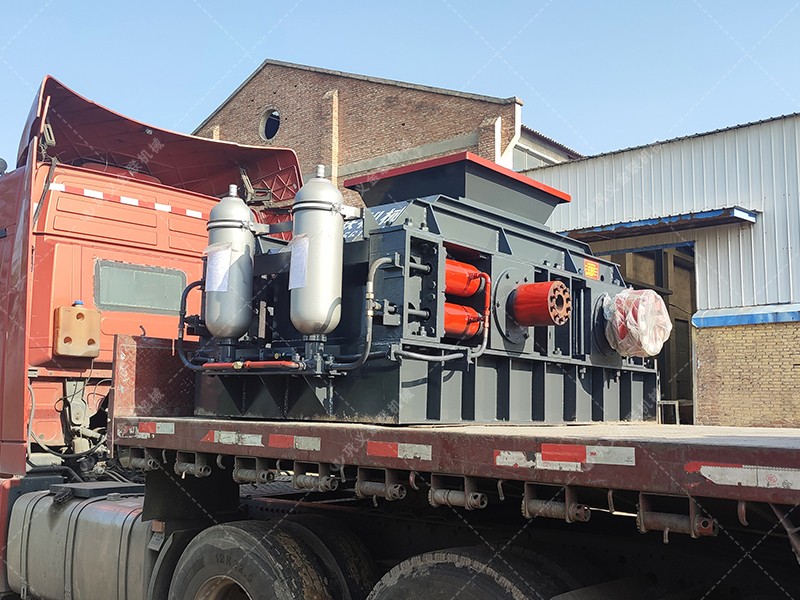 石英破碎機(jī)-石英石破碎生產(chǎn)線-石英粉碎機(jī)成套設(shè)備價格