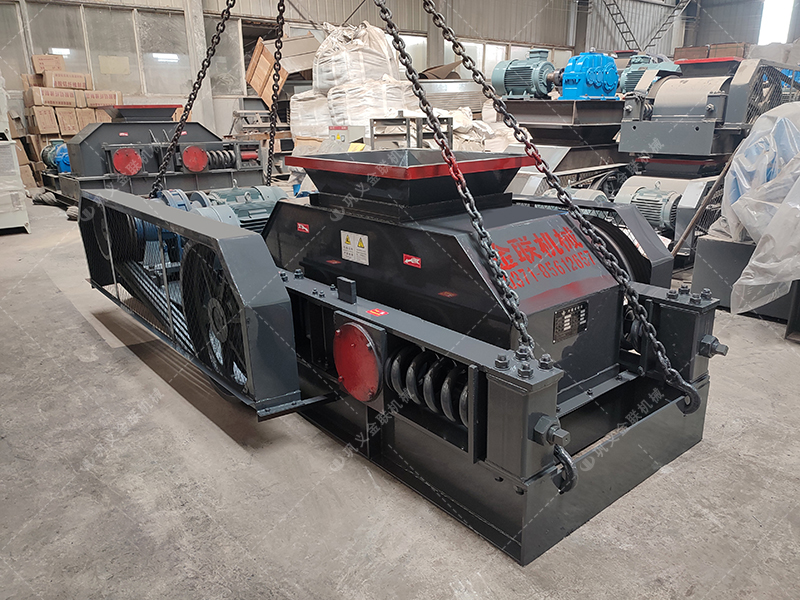 為什么越來越多的工程選擇雙齒輥破碎機處理水泥路面？